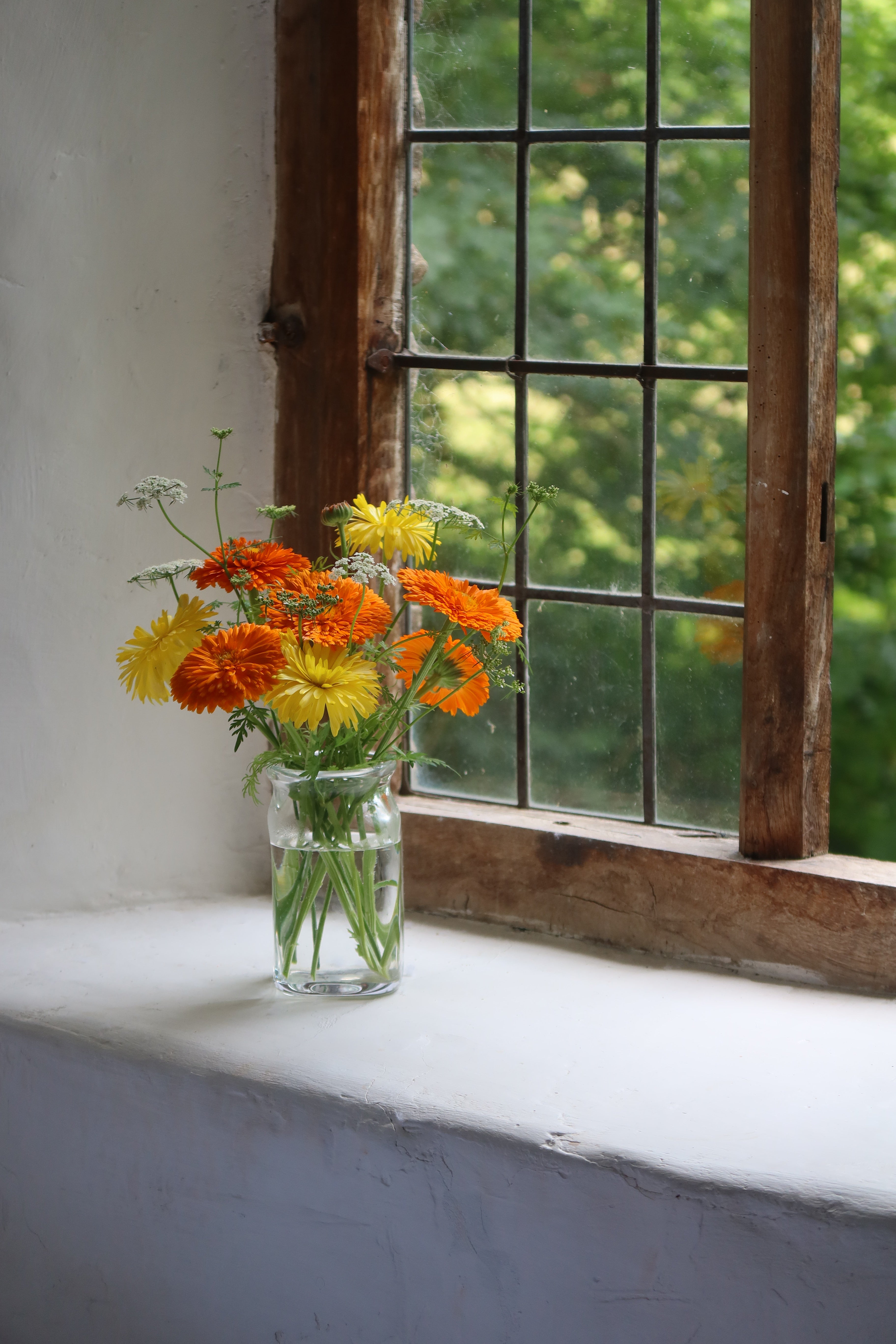 How to Clean Leaded Windows