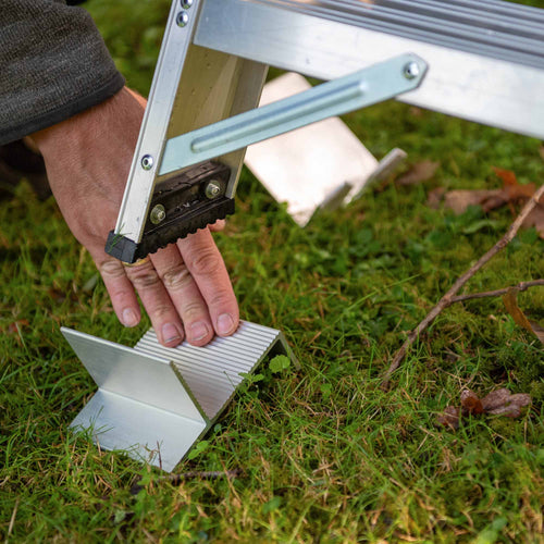 LadderMat™ Footee Safety Brackets Ladders & A-Frames