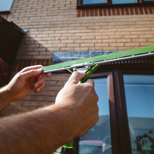 Unger ErgoTec® Swivel Loc Handle Squeegee Handles